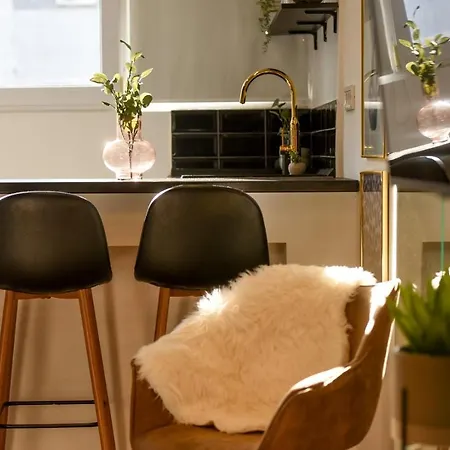 Calea Victoriei Modern - Escape In The Center Apartment *
