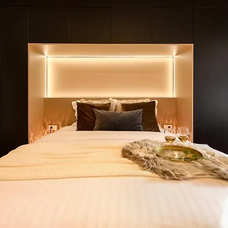 Apartment Calea Victoriei Modern - Escape In The Center Bucharest